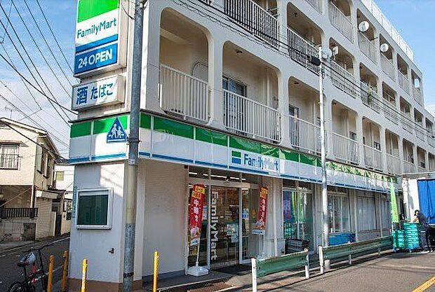 ファミリーマート緑が丘一丁目店 徒歩6分。 430m