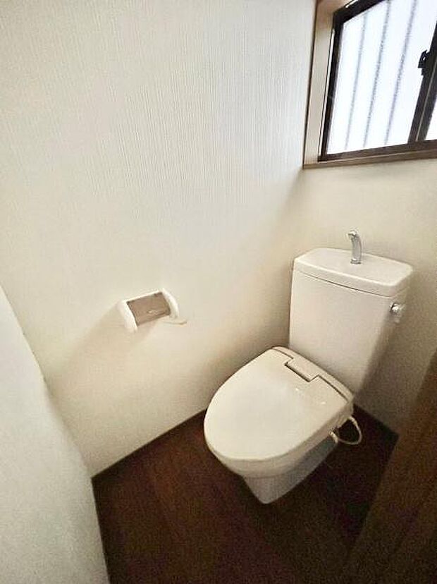 【トイレ】　1・2階に2箇所あり