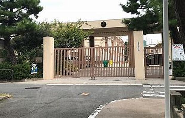 【小学校】京都市立鏡山小学校まで658ｍ