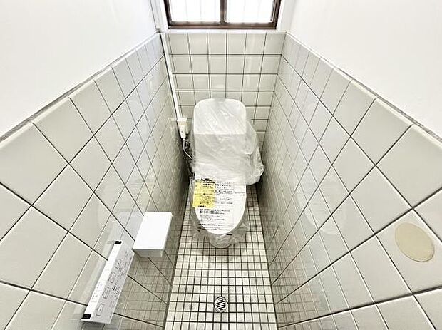 【トイレ】　温水洗浄便座新設