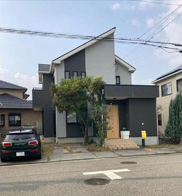             和泉市山荘町　中古住宅
  