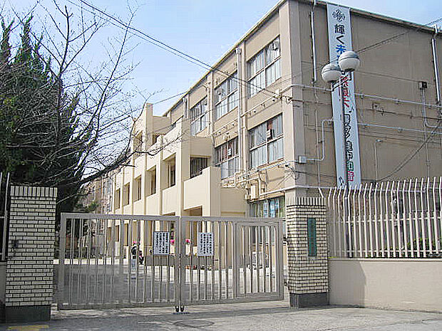 京都市立桂中学校（975m）