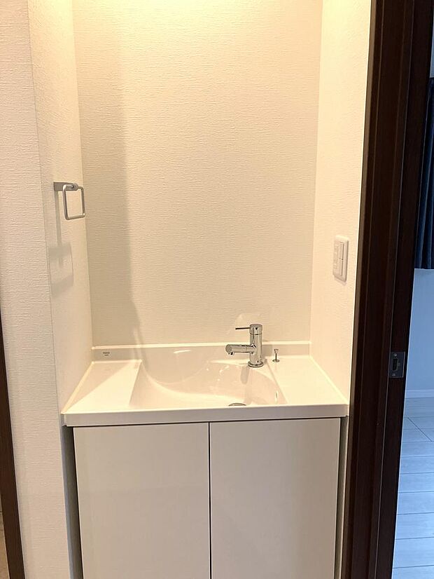 2階にも洗面スペースがあるのでとっても便利です。