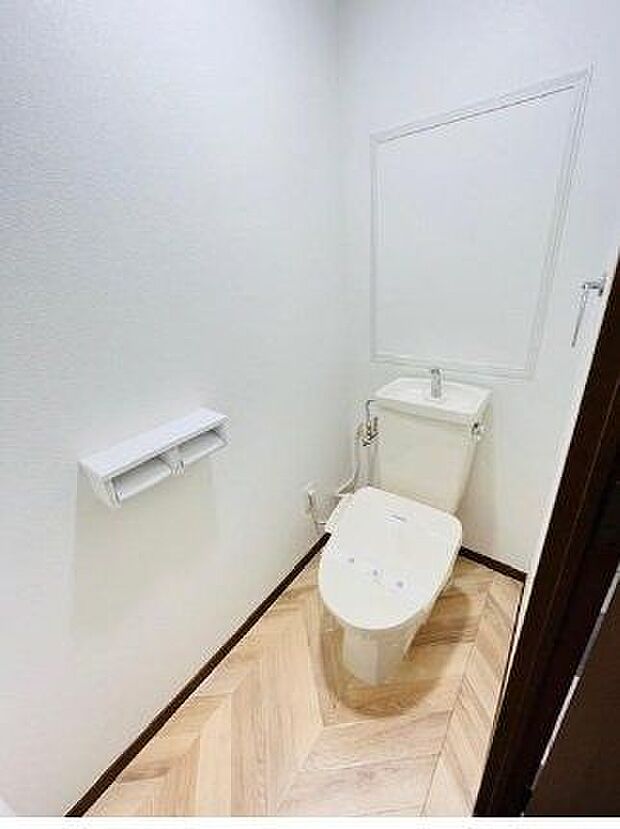 トイレは清潔感のあるデザインで、快適にお使いいただけます◎
