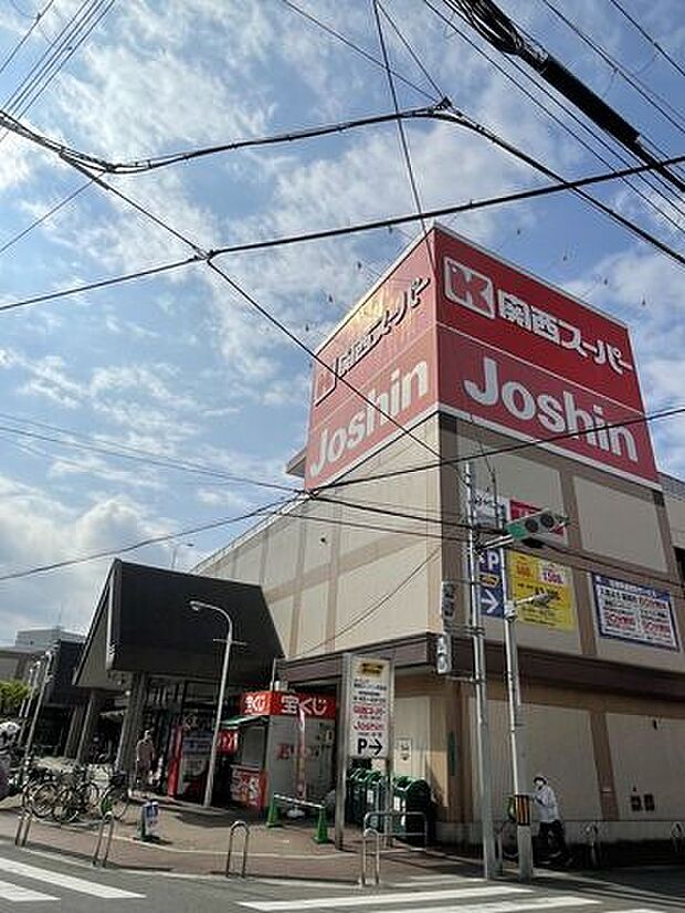 関西スーパー市岡店1階:ジョーシン市岡店【営業時間】9時〜22時【定休日】なし 500m