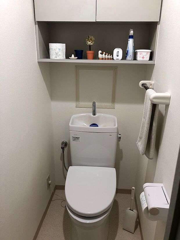 トイレは4年前にリフォーム致しました。