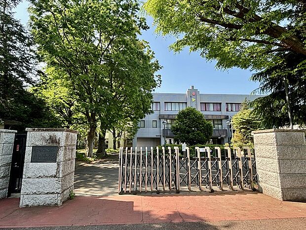 筑波大学附属駒場中学校 徒歩3分です。2024年4月撮影