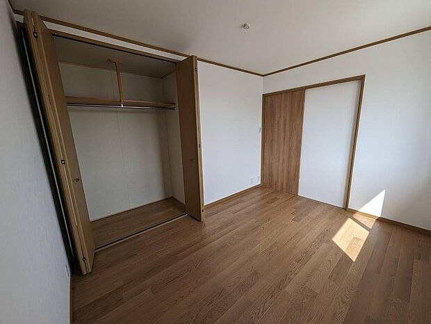 全居室収納スペースが完備されているのでお部屋もすっきりしそうですね！