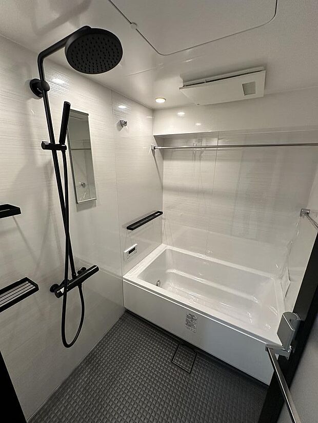 LIXIL製　１４１８サイズ　オーバーヘッドシャワー・浴乾付