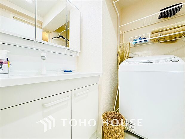 洗面台収納には、整理しやすく取り出し簡単な引出し収納を完備。