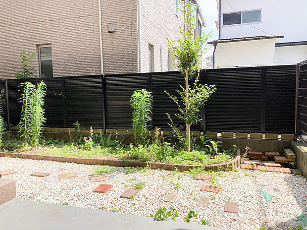 【専用庭約16.24平米】ガーデニングに最適な専用庭付き