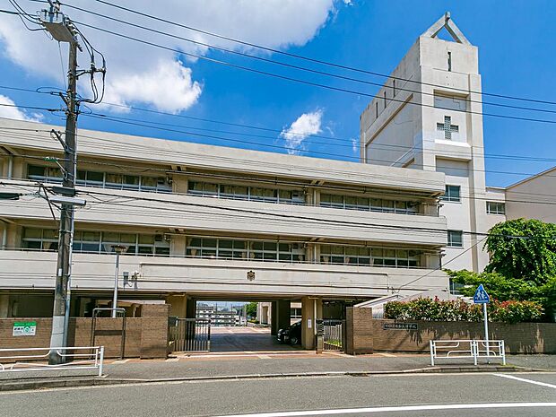 ■横浜市立浦島丘中学校…徒歩7分(500m)