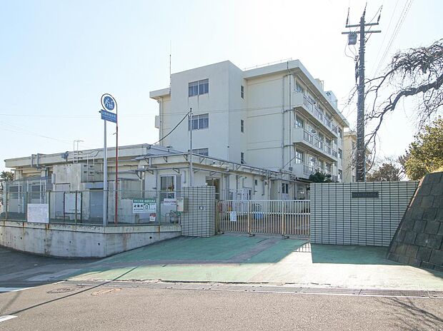 ■横浜市立平戸小学校…徒歩6分(450m)