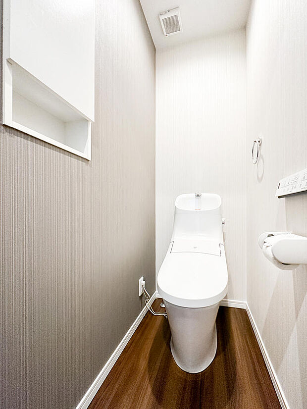 【toilet】３Fにもトイレがありますので、寝室からのアクセスもよさそうです。