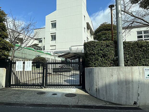 神戸市立本山南中学校 徒歩20分。 1570m