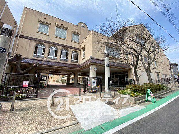 西宮市立大社小学校 徒歩4分。 320m