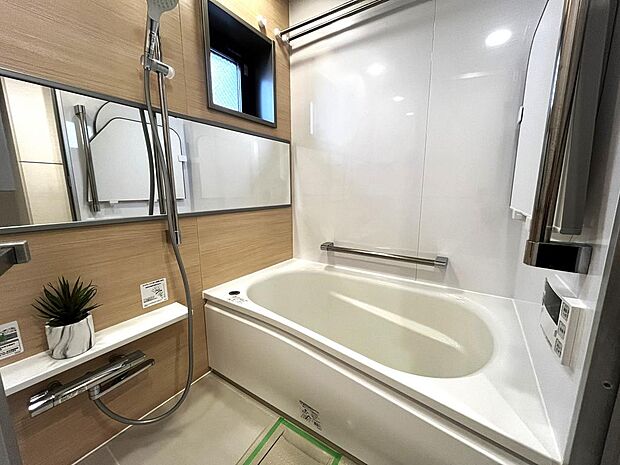 〇ユニットバス（浴室暖房換気乾燥機・追炊機能付き）〇浴室に窓がついてます