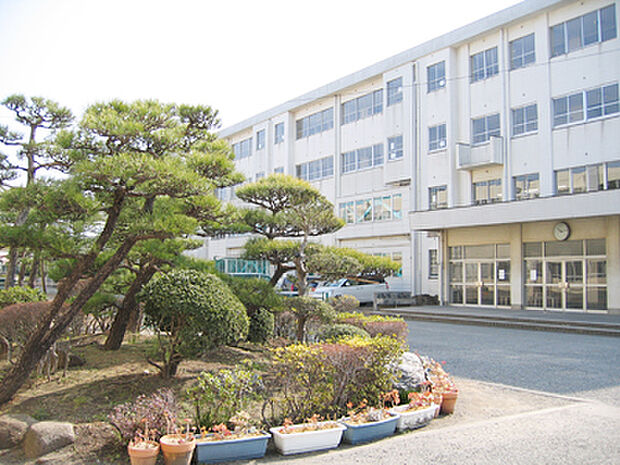 【中学校】浜須賀中学校まで412ｍ