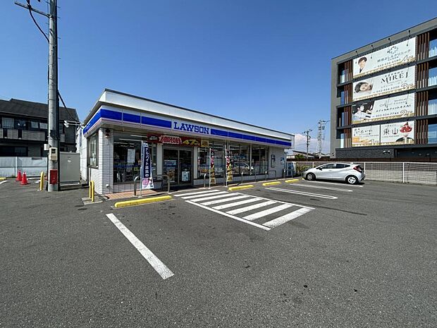 【周辺】ローソン甚目寺坂牧東店様まで約750ｍ（徒歩約10分）新作スイーツを食べるために、お仕事帰りに寄り道するのも楽しみの一つです。