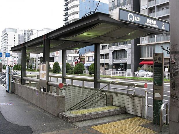 新栄町駅(名古屋市交通局 東山線) 徒歩10分。 830m
