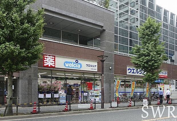 ウエルシア名古屋上社駅店 徒歩7分。 600m