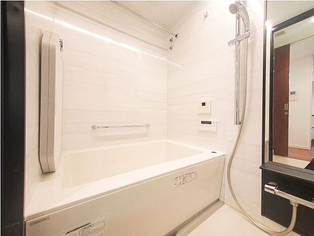 浴室乾燥機、追い炊き機能完備のユニットバス