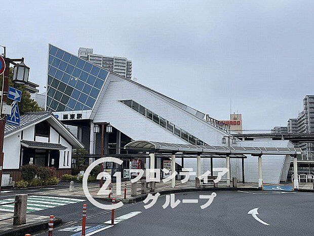 栗東駅(JR西日本 東海道本線) 徒歩8分。 620m