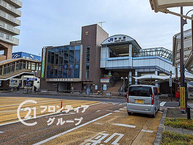 守山駅(JR西日本 東海道本線) 徒歩39分。 3090m