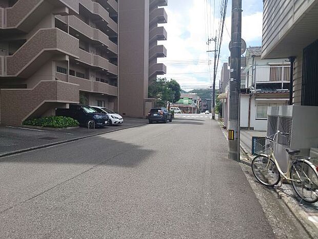 前面道路含む現地写真