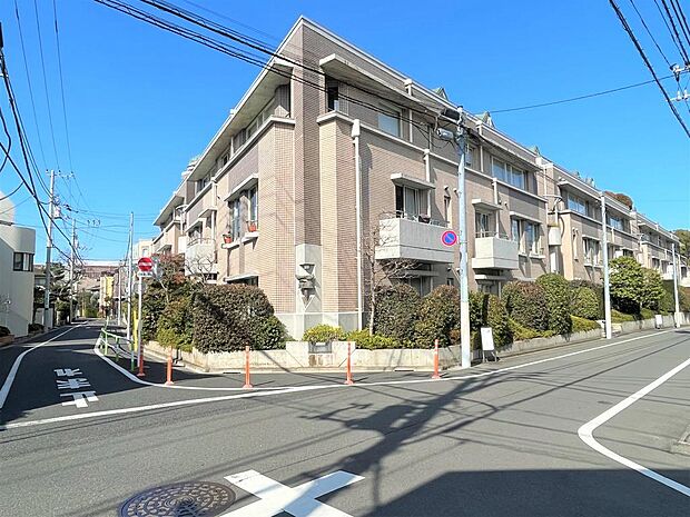             コートハウス駒沢
  