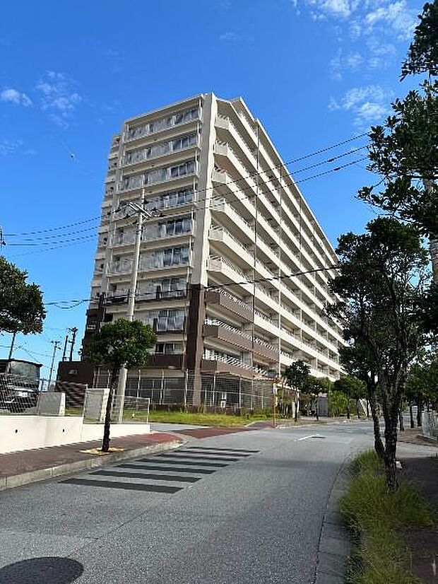 沖縄都市モノレール 赤嶺駅まで 徒歩11分(3LDK) 2階の外観
