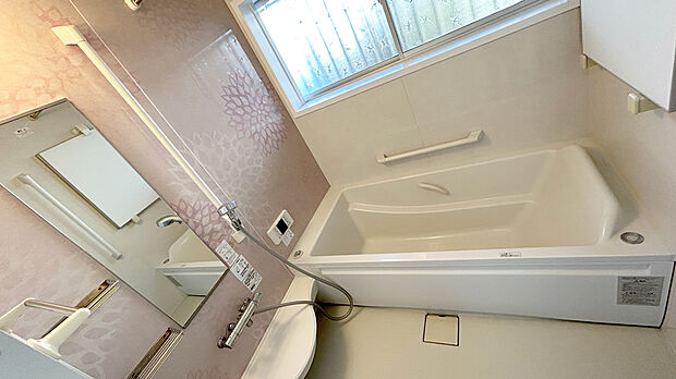 リフォーム済みの浴室は、追い炊き機能・浴室乾燥暖房機能付きです！