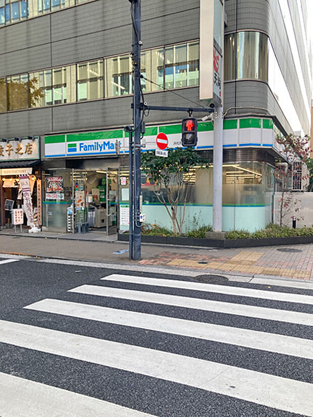 ファミリーマート 浜松町駅前店