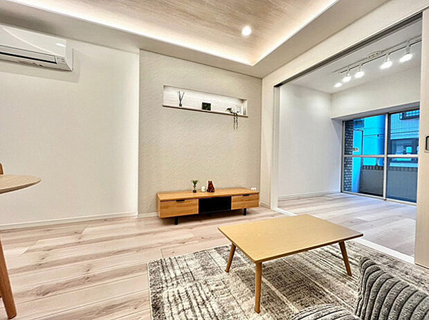 トータルコーディネートされた家具付き、新規エアコン設置済みにより、新生活を快適にスタートできます。