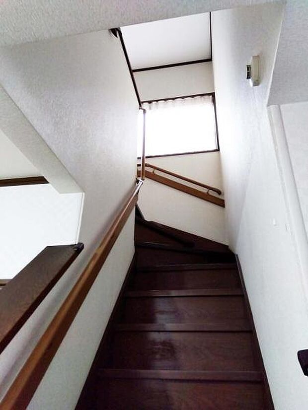 2階へ続く階段部分