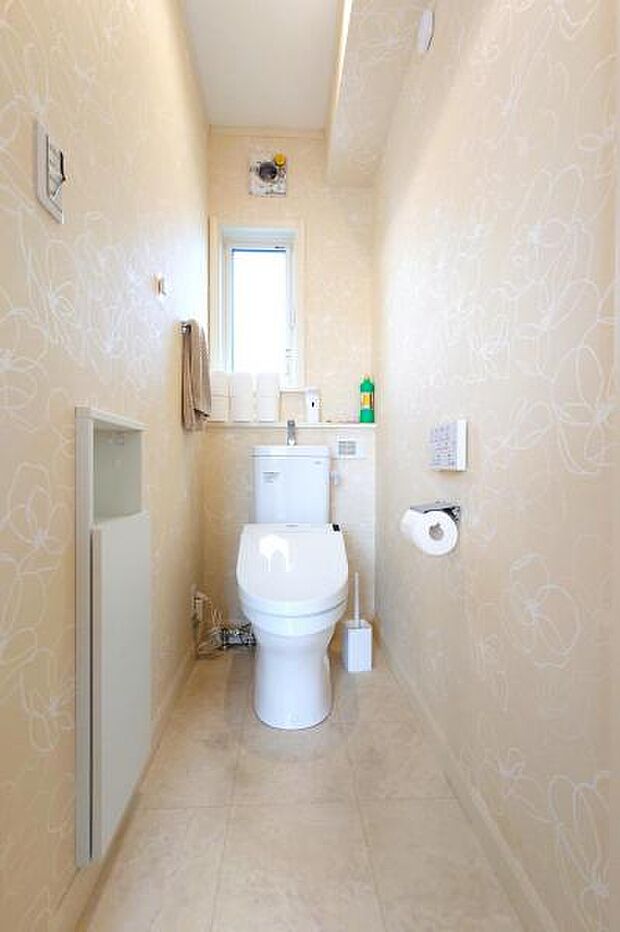 2階・居心地の良い、洗浄機能付きトイレ