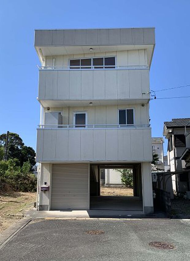             愛知県豊川市西豊町　3階建て　オール電化　中古住宅
  