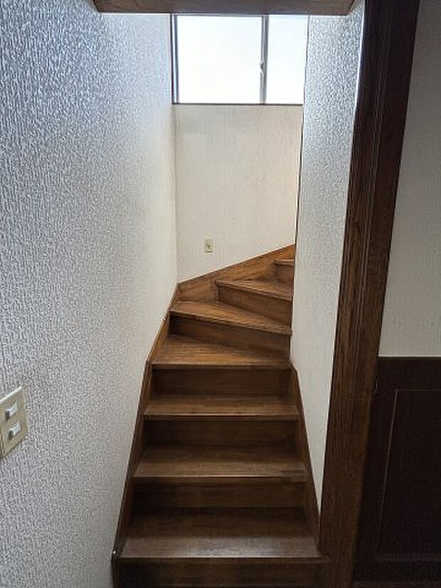 2階へ通ずる階段！