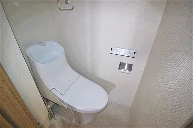 快適なシャワートイレも標準装備で嬉しいですね。