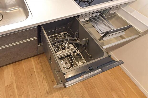 食洗機搭載システムキッチンに新規交換済みです。