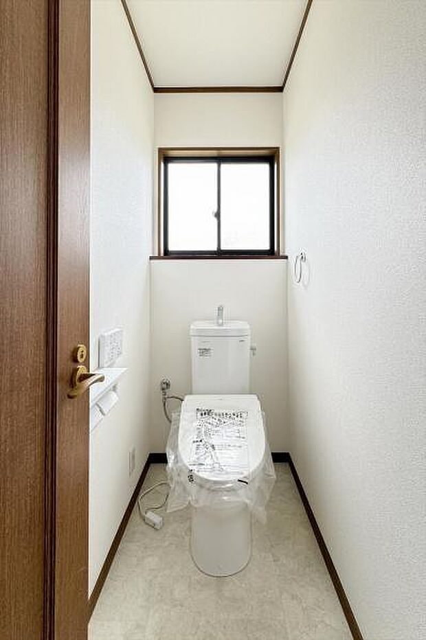 2Fトイレ／温水洗浄暖房便座