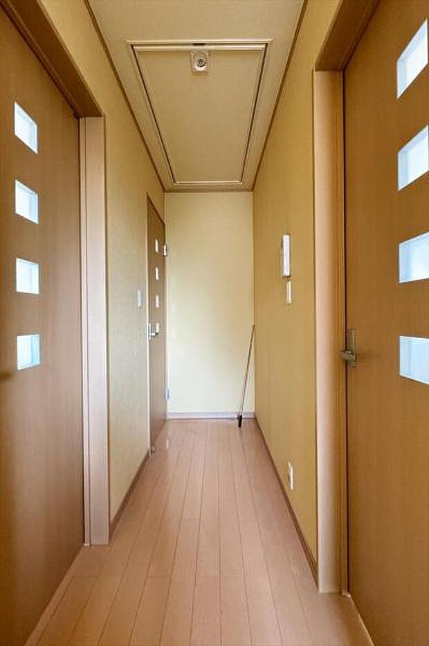各お部屋特徴的なドアが可愛らしい統一感のあるデザインです。