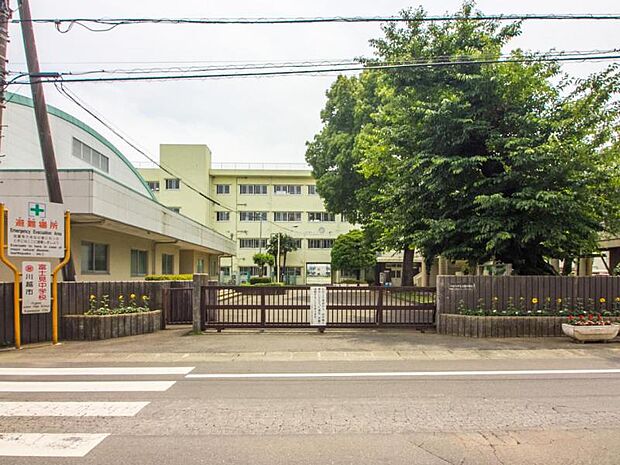 川越市立富士見中学校 900ｍ