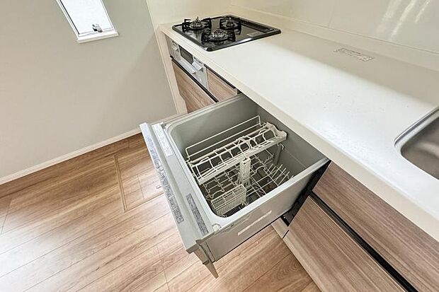 毎日の家事負担を軽減する食洗機付きシステムキッチン