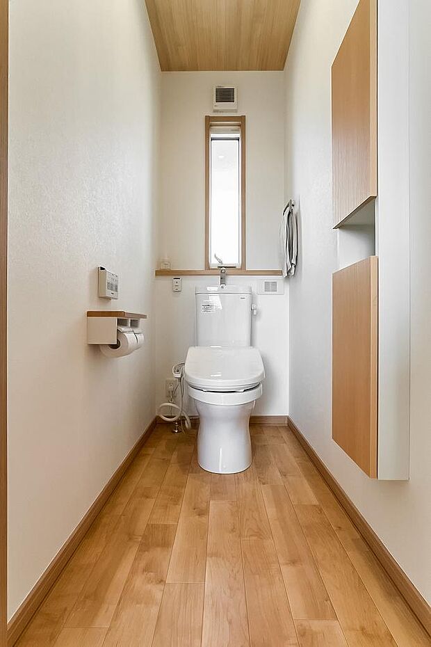 ２階トイレです。　　●　住宅ローンご相談承ります。 【例】　　クレジット等で滞納したことがあるけど大丈夫？　　住宅ローン返済中でも買替できる？