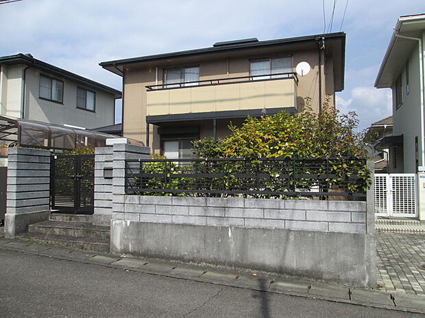 松山市白水台・中古住宅(5LDK)の外観