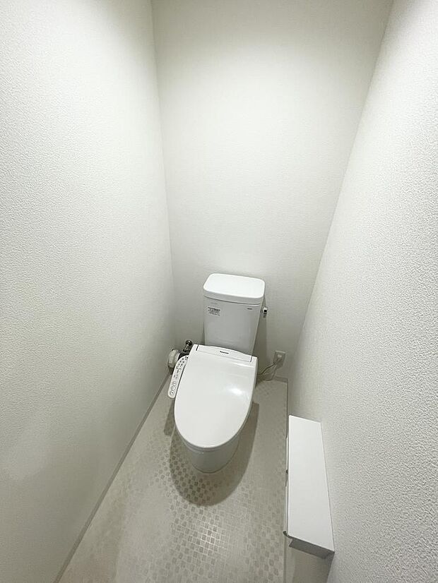温水洗浄機能付トイレ