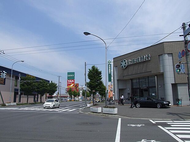 北海道銀行篠路支店まで車で4分！