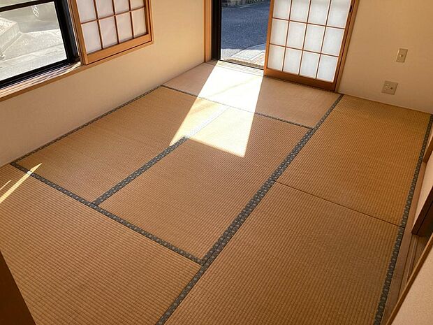 和室写真です。畳は入居前に表替えを実施致します。