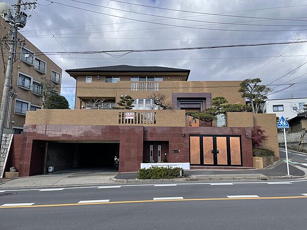                           名鉄名古屋本線 鳴海駅まで 徒歩21分
      